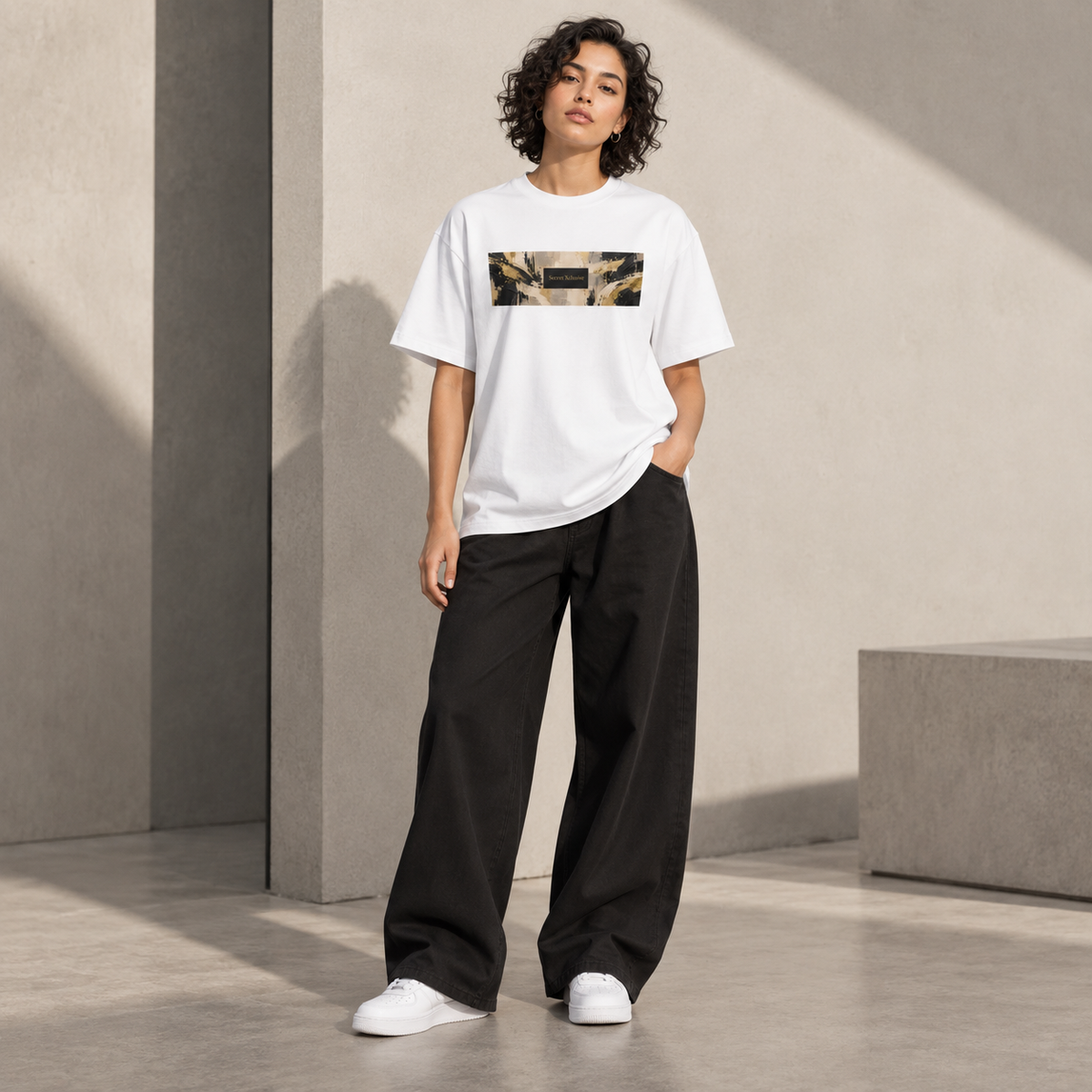 Camiseta Boxy Box Logo | Secret Xclusive